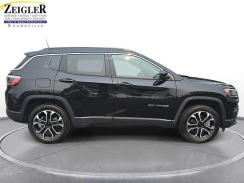 Used 2023 Jeep Compass Limited w/ Sun and Sound Group AWD/4WD image 4