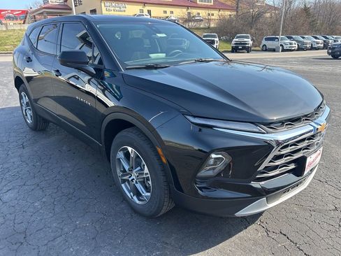 New 2026 Chevrolet Blazer LT AWD/4WD image 3