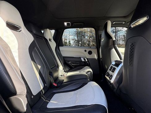 Used 2020 Land Rover Range Rover Sport SVR image 12