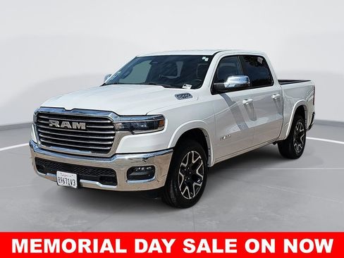 Used 2025 RAM 1500 Laramie AWD/4WD image 7