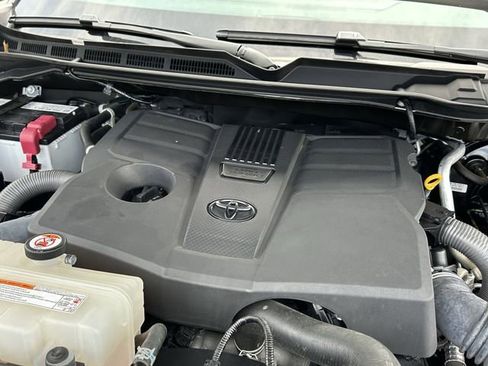 Used 2023 Toyota Tundra SR5 w/ SR5 Convenience Package AWD/4WD image 33