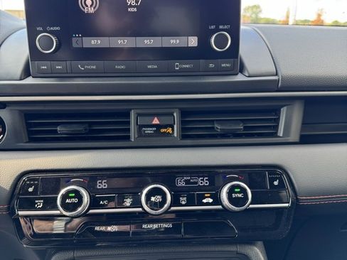 New 2025 Honda Pilot Sport image 19