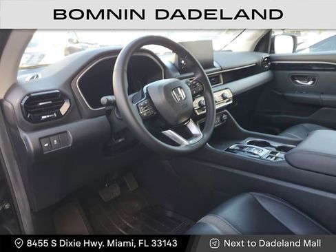 Used 2025 Honda Pilot EX-L image 8