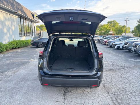 Used 2025 Nissan Rogue SV FWD image 33