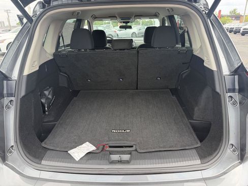 Used 2025 Nissan Rogue SV FWD image 20