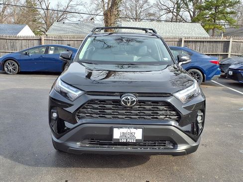 Used 2025 Toyota RAV4 XLE Premium image 33