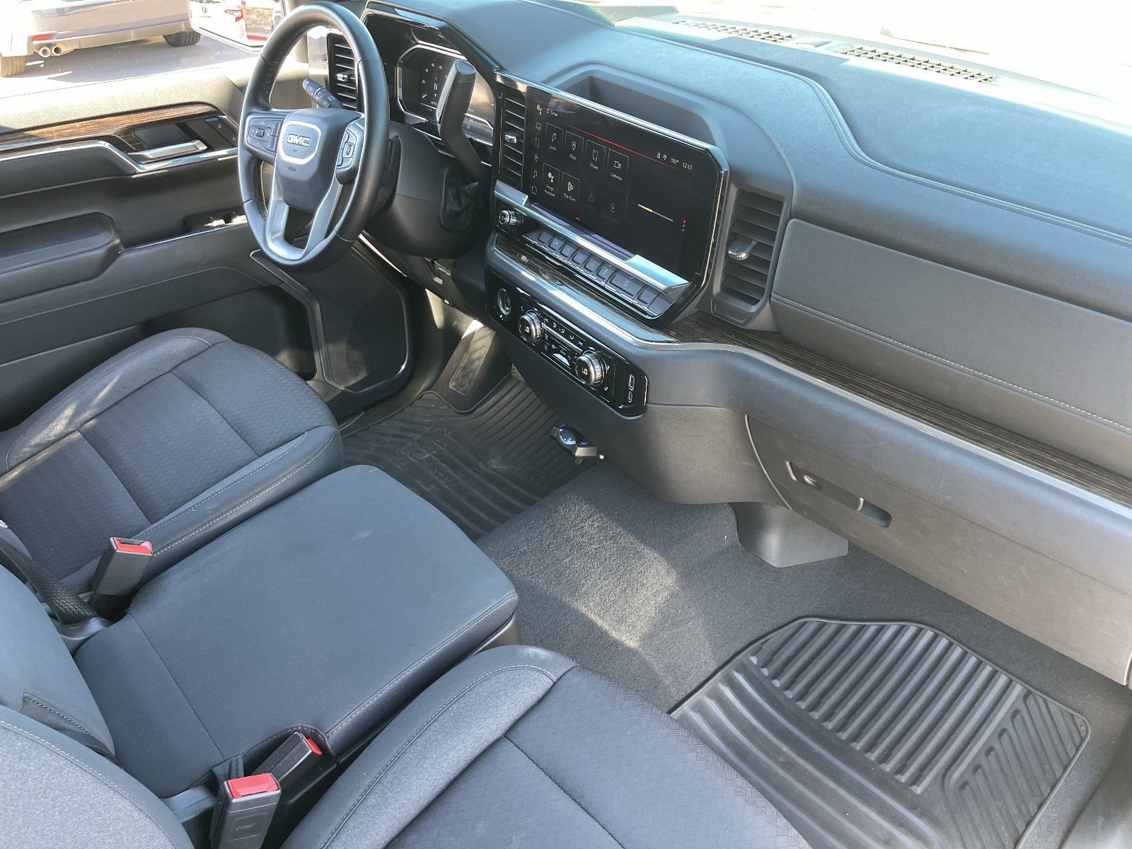 Used 2023 GMC Sierra 1500 Elevation w/ X31 Off-Road Package AWD/4WD image 13