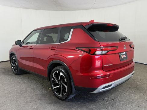 Used 2024 Mitsubishi Outlander SE AWD/4WD image 5