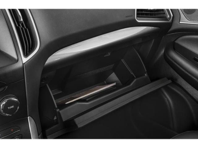 Used 2015 Ford Edge Titanium w/ Equipment Group 302A AWD/4WD image 17