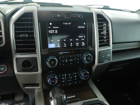 Used 2017 Ford F150 Lariat image 19