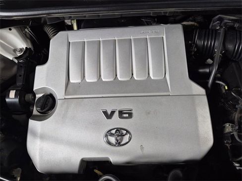 Used 2012 Toyota Highlander Limited image 10