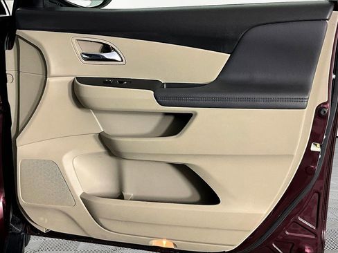 Used 2015 Honda Odyssey EX image 28