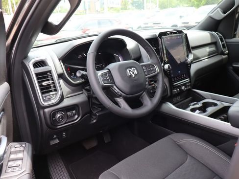 Used 2025 RAM 1500 Big Horn AWD/4WD image 15