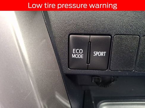 Used 2018 Toyota RAV4 XLE image 24