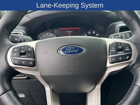 Certified 2022 Ford Explorer XLT w/ Equipment Group 202A RWD image 31
