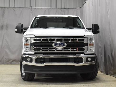 Used 2024 Ford F250 XLT image 4