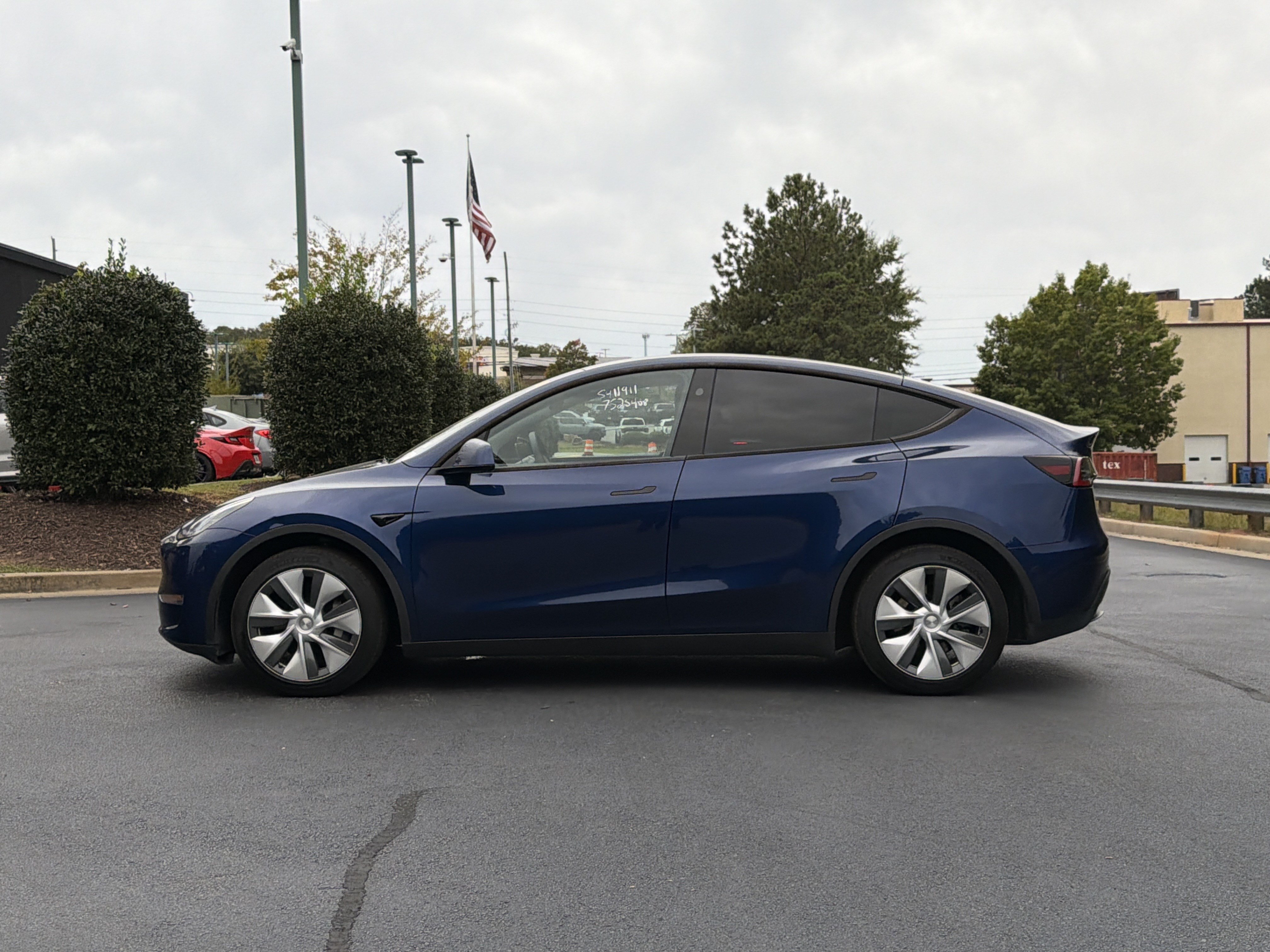 Used 2023 Tesla Model Y Long Range AWD/4WD image 12