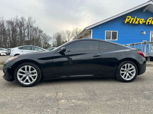 Used 2013 Hyundai Genesis 2.0T RWD image 3