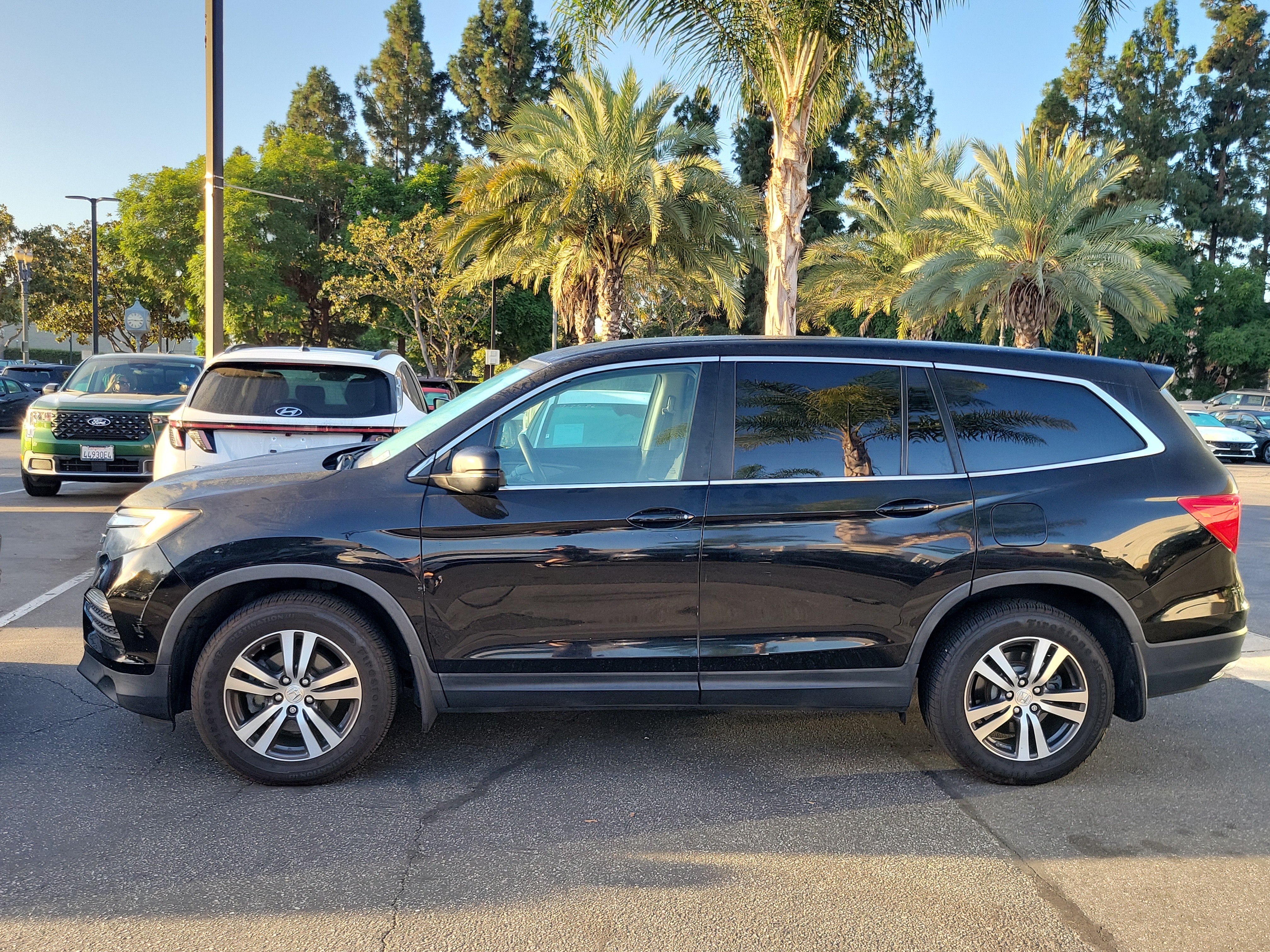 Used 2018 Honda Pilot EX image 2