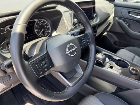Used 2026 Nissan Rogue SV AWD/4WD image 21