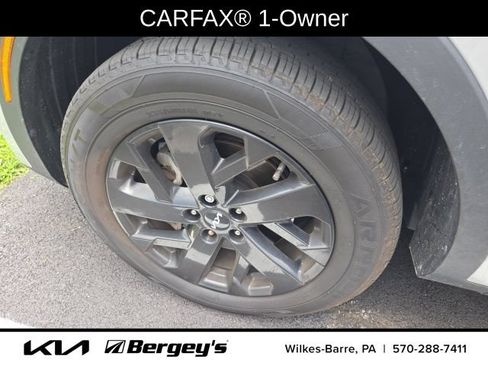 Certified 2023 Kia Sorento S w/ Panoramic Sunroof Package AWD/4WD image 3