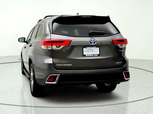 Used 2018 Toyota Highlander Limited Platinum AWD/4WD image 6