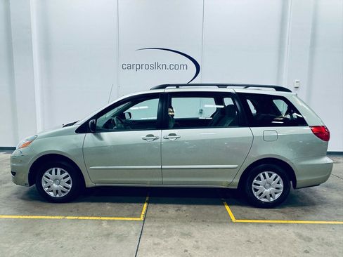 Used 2006 Toyota Sienna CE image 4