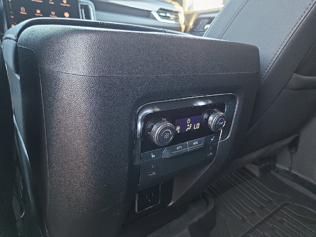 Used 2025 GMC Yukon Elevation w/ Technology Package RWD image 11