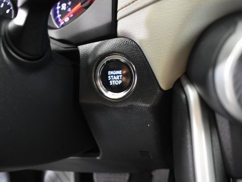 Used 2019 Toyota RAV4 XLE Premium image 16