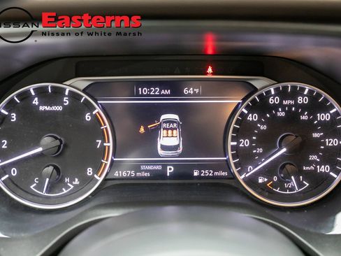 Used 2023 Nissan Rogue S FWD image 18