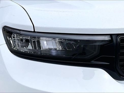 New 2025 Jeep Grand Cherokee L Limited w/ Black Appearance Package AWD/4WD image 14