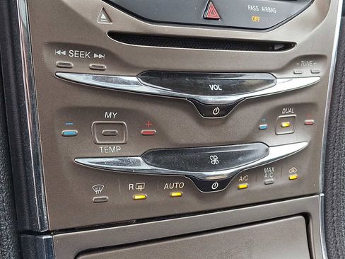 Used 2015 Lincoln MKX AWD w/ Equipment Group 102A image 15