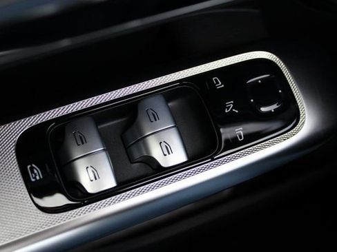New 2025 Mercedes-Benz GLC 43 AMG 4MATIC image 29