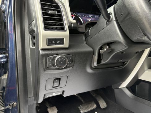 Used 2020 Ford F250 Lariat w/ Lariat Value Package AWD/4WD image 23