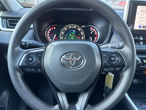 Certified 2025 Toyota RAV4 LE image 22