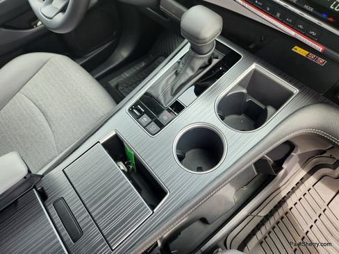 New 2026 Toyota Sienna LE FWD image 54