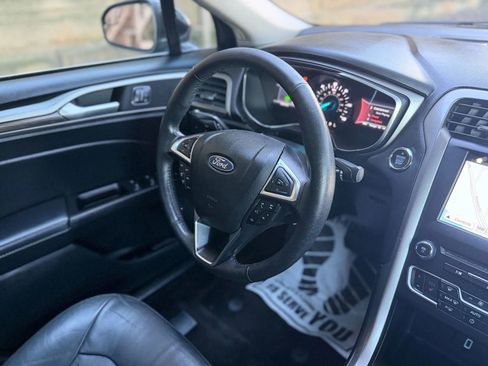 Used 2018 Ford Fusion Energi SE image 12