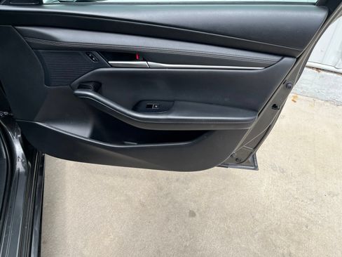 Used 2024 MAZDA MAZDA3 s FWD image 17