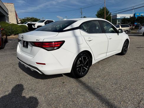 Used 2024 Nissan Sentra SV FWD image 30