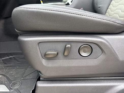 New 2026 Chevrolet Silverado 2500 ZR2 image 15