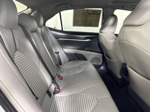 Used 2022 Toyota Camry SE w/ Convenience Package FWD image 25