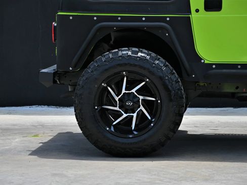 Used 2002 Jeep Wrangler X image 13