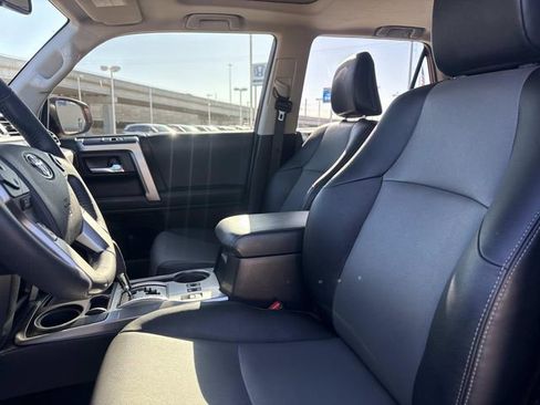 Used 2021 Toyota 4Runner SR5 Premium w/ Moonroof Package RWD image 7