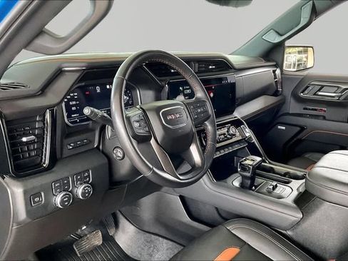 Used 2023 GMC Sierra 1500 AT4 w/ AT4 Premium Package AWD/4WD image 12