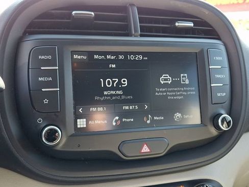 Used 2025 Kia Soul LX w/ LX Technology Package image 18