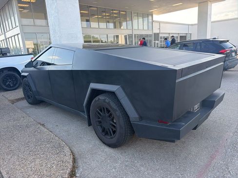 Used 2024 Tesla Cybertruck Cyberbeast image 4