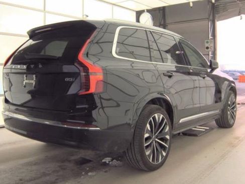 Used 2025 Volvo XC90 B5 Plus image 3