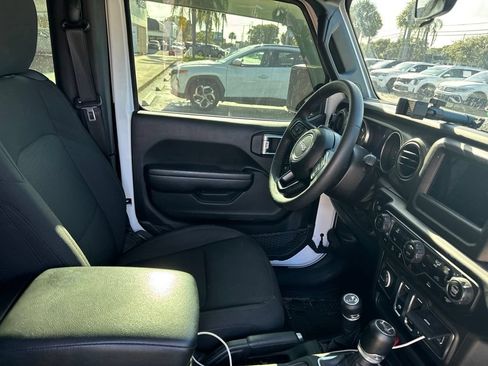 Used 2023 Jeep Wrangler Sport AWD/4WD image 9