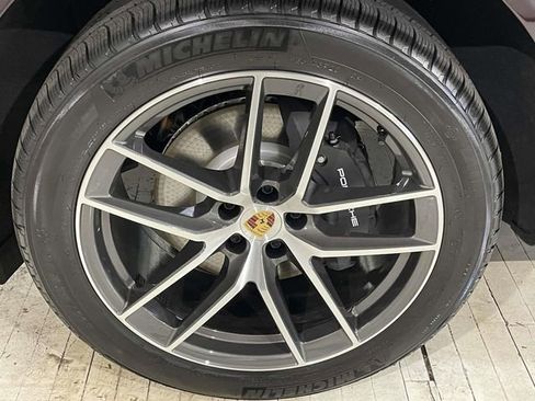 New 2026 Porsche Macan image 11