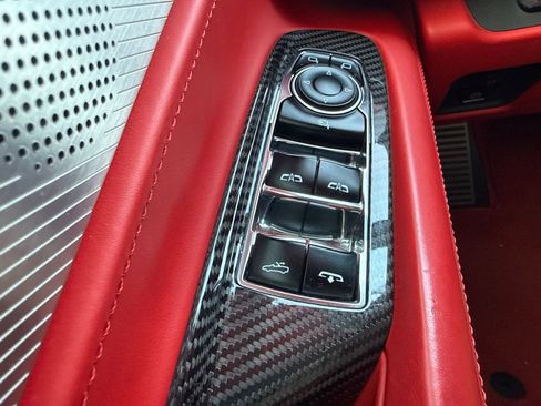 Used 2023 Chevrolet Corvette Stingray Premium Conv w/ Z51 Performance Package RWD image 8